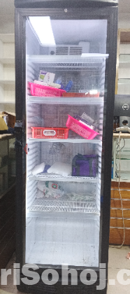 Beverage fridge
